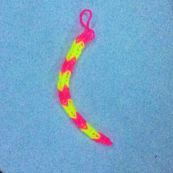 Polyband keychain - Picture 1 of 2